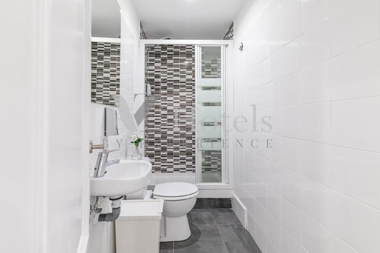Ayz Sierra De Meira - Auto Check-In Property (Adults Only) Madrid Extérieur photo