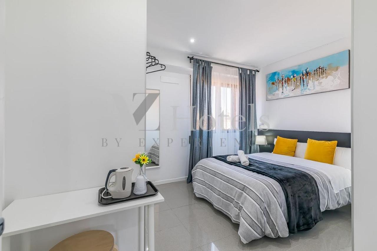 Ayz Sierra De Meira - Auto Check-In Property (Adults Only) Madrid Extérieur photo